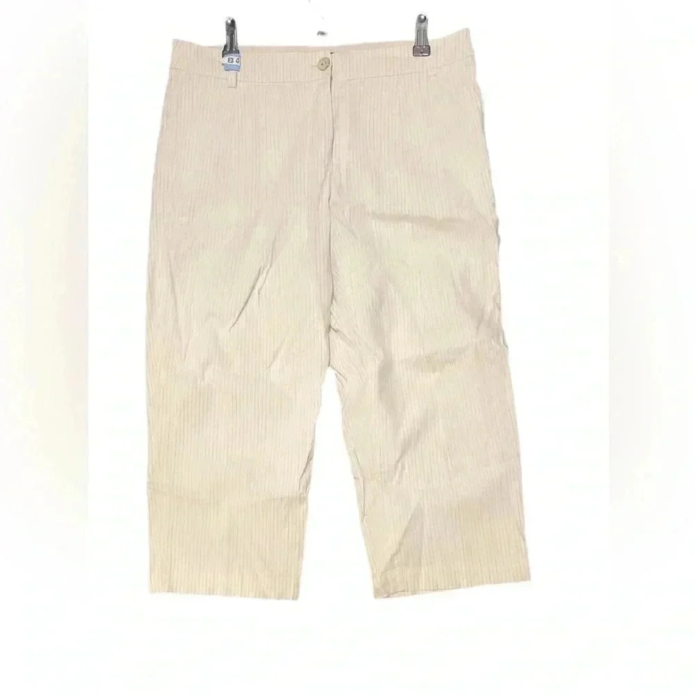 ESCADA cream pinstripe day 2 nite stylish trendy straight leg  cropped pants 36